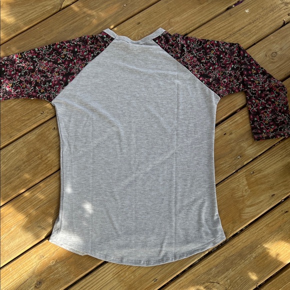 LuLaRoe Randy Tee - Picture 5 of 6